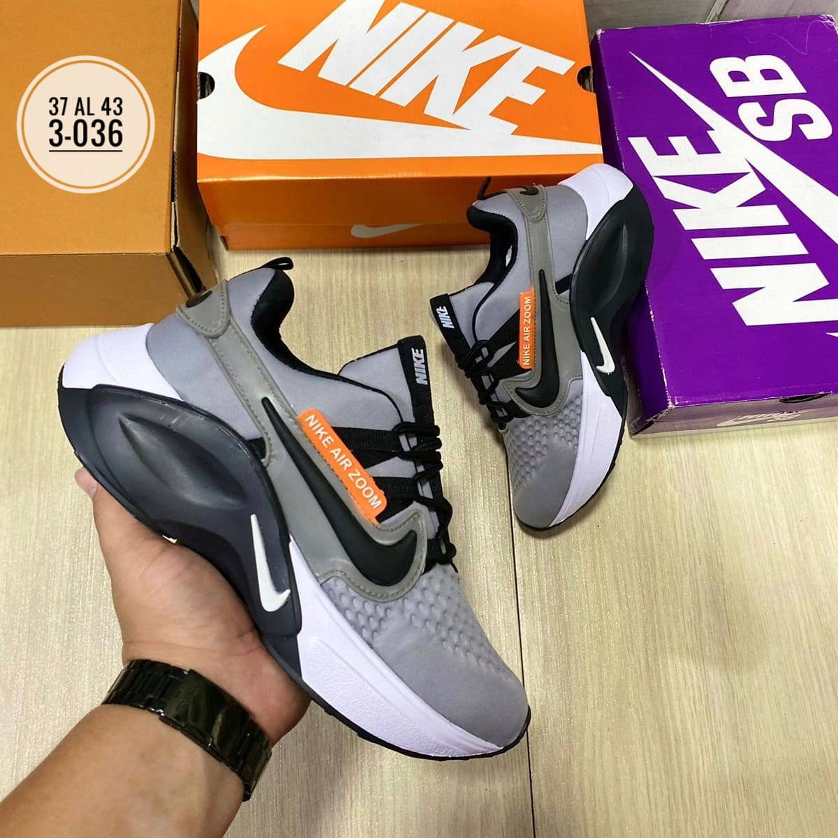 NIKE TIBURON